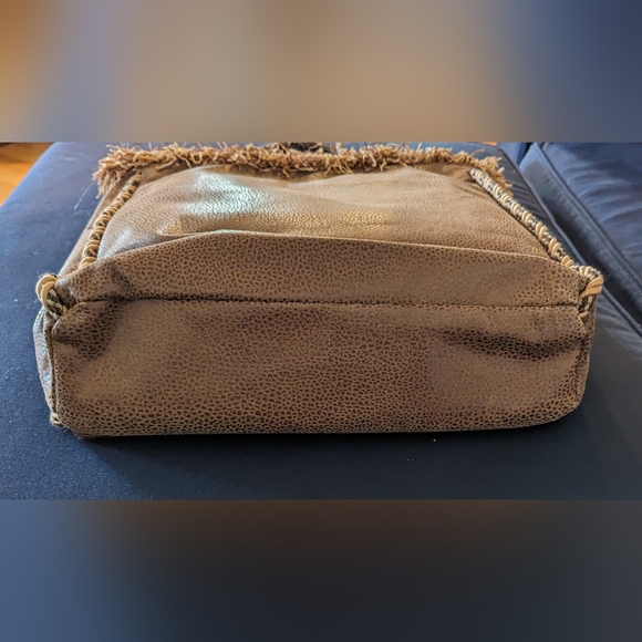 Large Needlepoint Cavalier King Charles Spaniel Tote - Picture 4 of 7